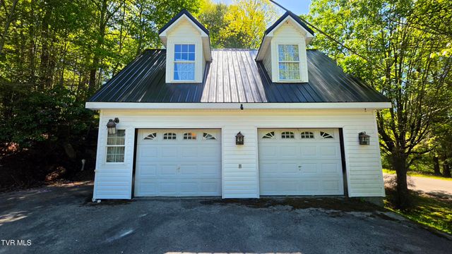 5558 Paramont Road, Wise, VA 24293