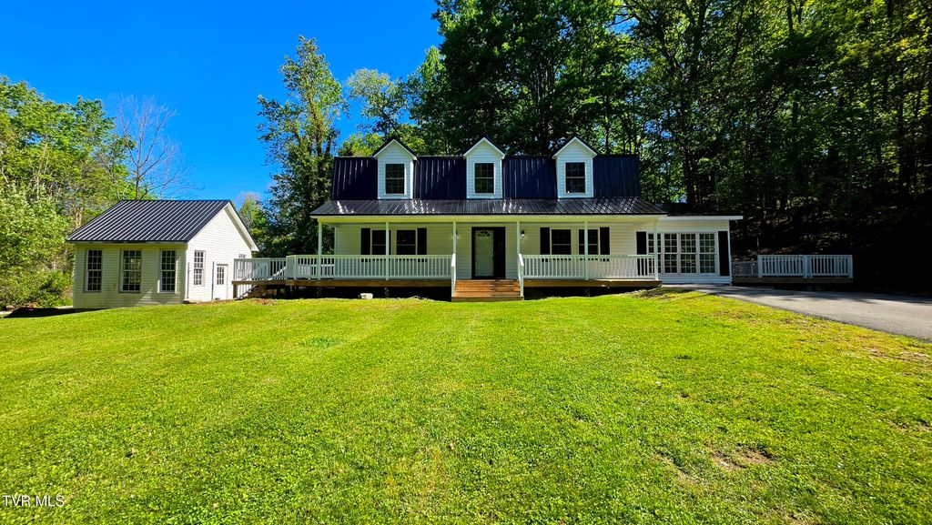 5558 Paramont Road, Wise, VA 24293