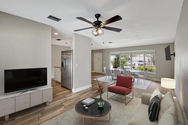 625 Sunshine Drive, Delray Beach, FL 33444