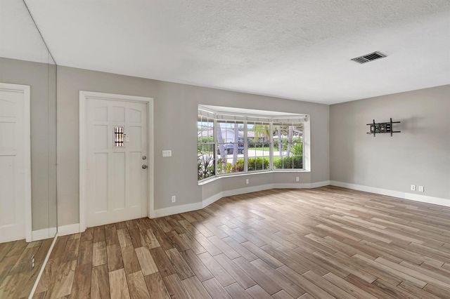 625 Sunshine Drive, Delray Beach, FL 33444
