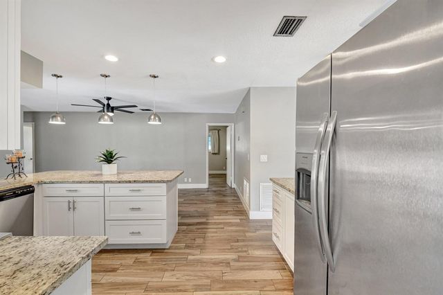 625 Sunshine Drive, Delray Beach, FL 33444