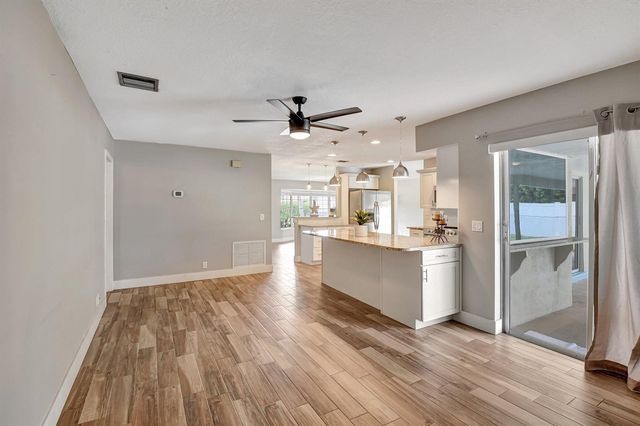 625 Sunshine Drive, Delray Beach, FL 33444