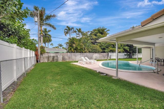 625 Sunshine Drive, Delray Beach, FL 33444