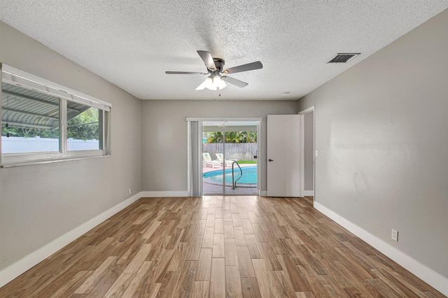 625 Sunshine Drive, Delray Beach, FL 33444