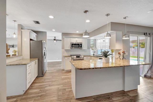 625 Sunshine Drive, Delray Beach, FL 33444