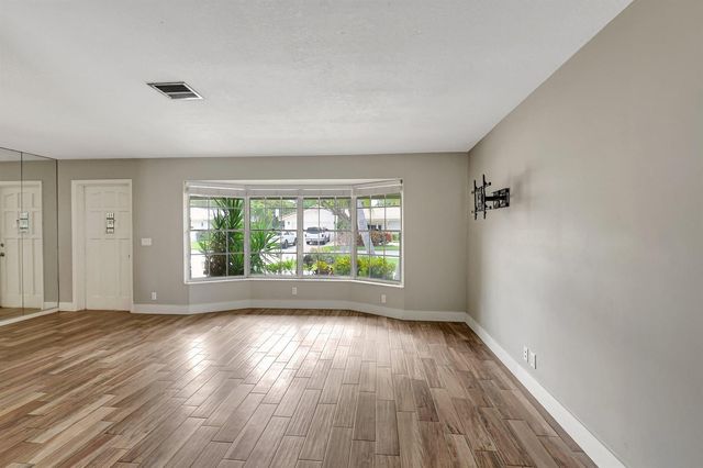 625 Sunshine Drive, Delray Beach, FL 33444