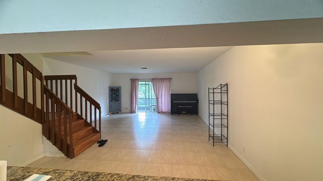 6437 Boca Cir, Boca Raton, FL 33433
