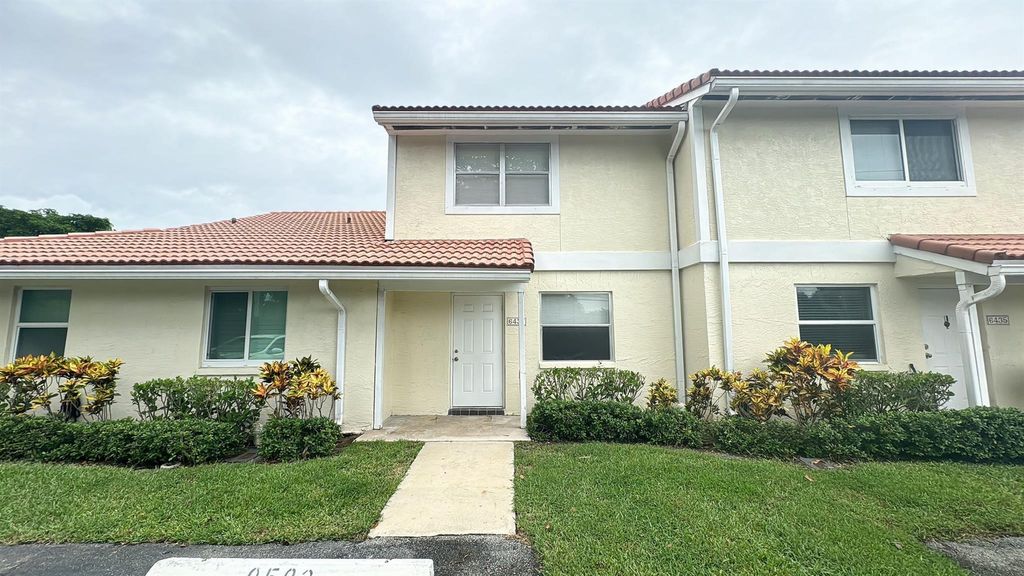 6437 Boca Cir, Boca Raton, FL 33433