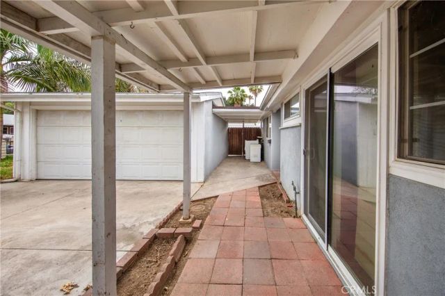 7421 Ostrom Avenue, Van Nuys, CA 91406