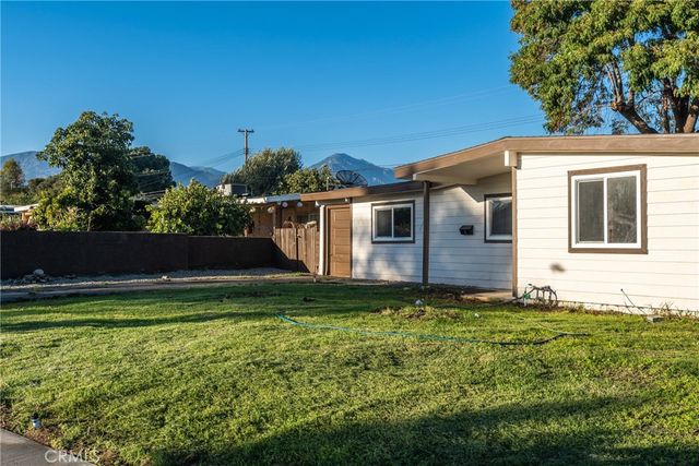 2934 Sumner Avenue, Pomona, CA 91767