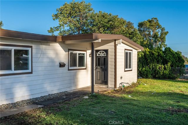 2934 Sumner Avenue, Pomona, CA 91767