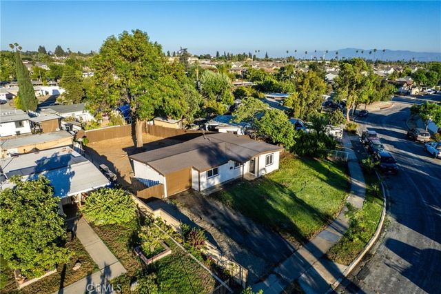 2934 Sumner Avenue, Pomona, CA 91767