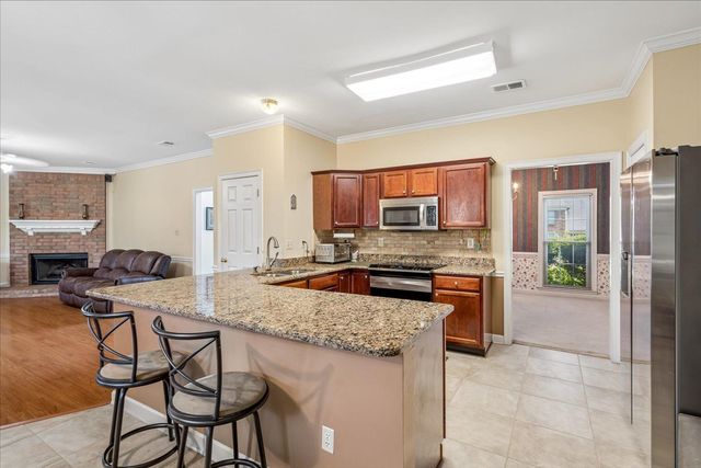 8889 CHIMNEYROCK BLVD, Memphis, TN 38016