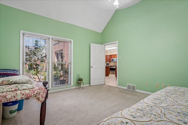 8889 CHIMNEYROCK BLVD, Memphis, TN 38016