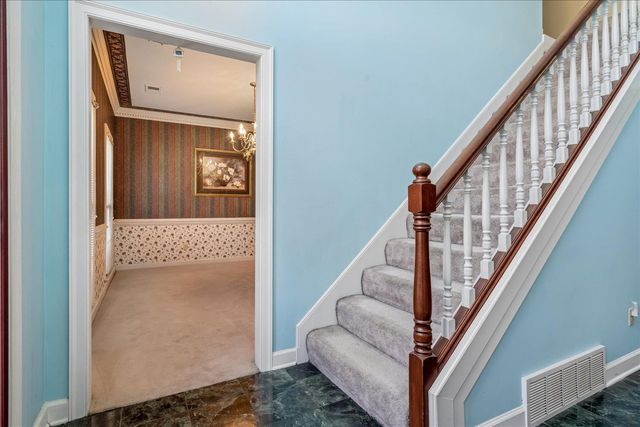 8889 CHIMNEYROCK BLVD, Memphis, TN 38016