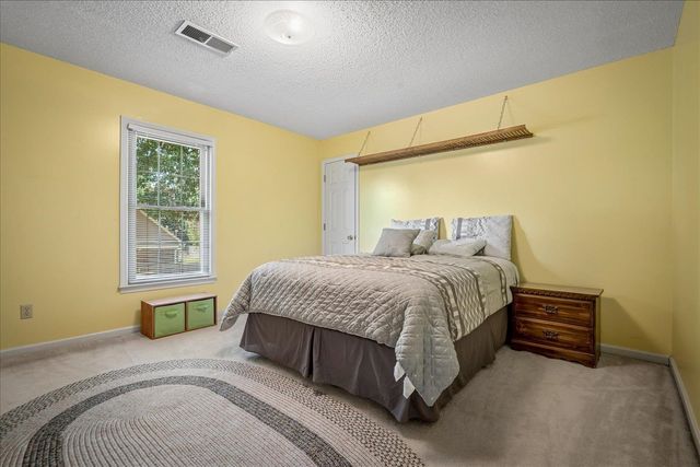 8889 CHIMNEYROCK BLVD, Memphis, TN 38016