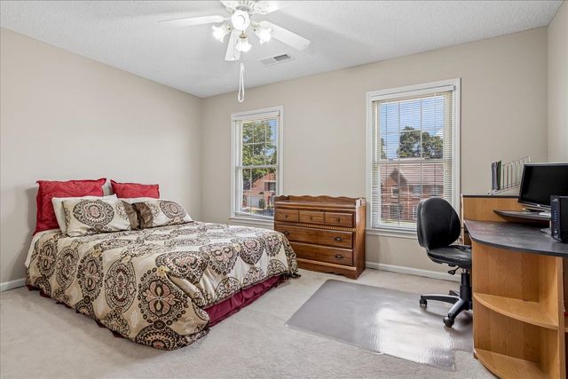 8889 CHIMNEYROCK BLVD, Memphis, TN 38016