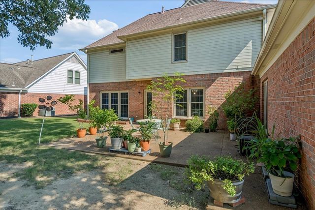 8889 CHIMNEYROCK BLVD, Memphis, TN 38016