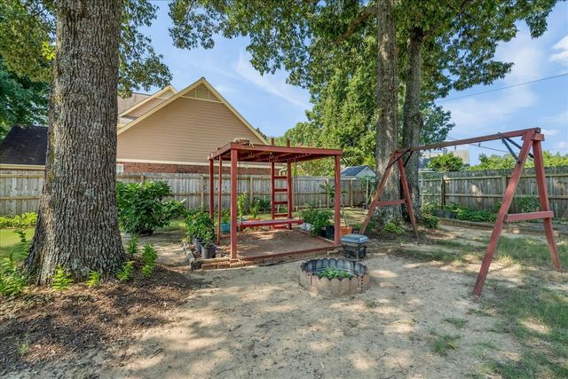8889 CHIMNEYROCK BLVD, Memphis, TN 38016
