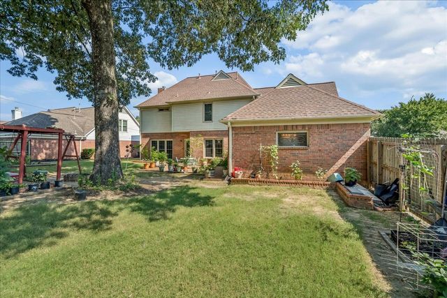 8889 CHIMNEYROCK BLVD, Memphis, TN 38016