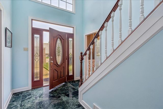 8889 CHIMNEYROCK BLVD, Memphis, TN 38016