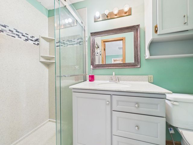 4 Louis Dr, Mulvane, KS 67110