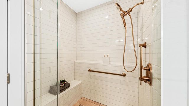 W208N5633 Turnberry LANE, Menomonee Falls, WI 53051