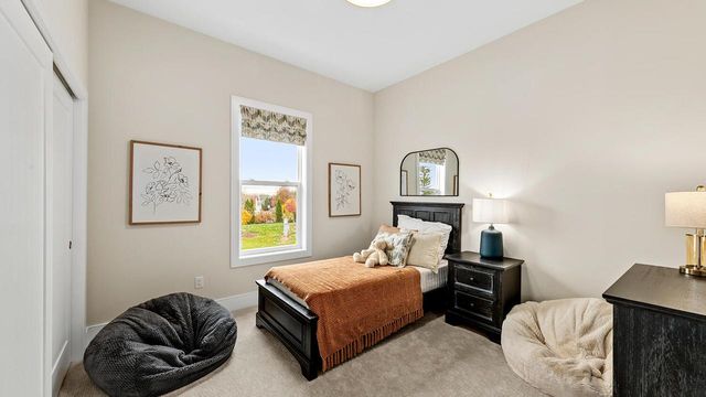 W208N5633 Turnberry LANE, Menomonee Falls, WI 53051