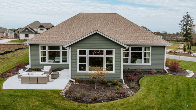 W208N5633 Turnberry LANE, Menomonee Falls, WI 53051