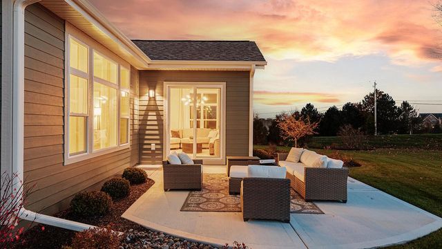 W208N5633 Turnberry LANE, Menomonee Falls, WI 53051