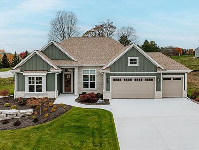 W208N5633 Turnberry LANE, Menomonee Falls, WI 53051