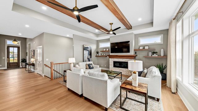 W208N5633 Turnberry LANE, Menomonee Falls, WI 53051