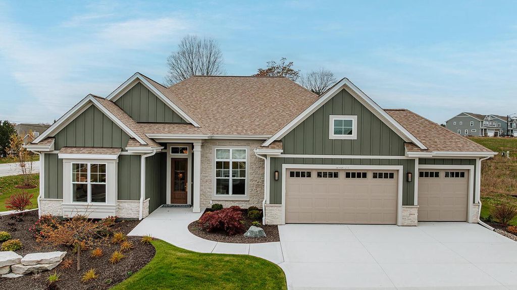 W208N5633 Turnberry LANE, Menomonee Falls, WI 53051