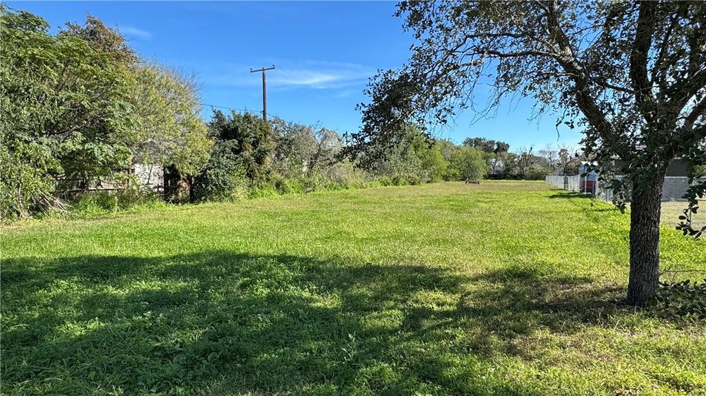 000 Poth Lane, Corpus Christi, TX 78408 — photo 2