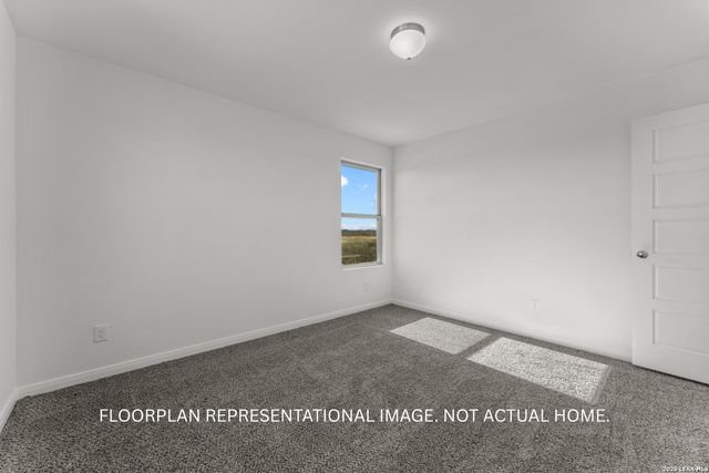 101 Pecos Way, Floresville, TX 78114