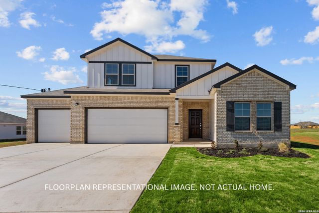 101 Pecos Way, Floresville, TX 78114
