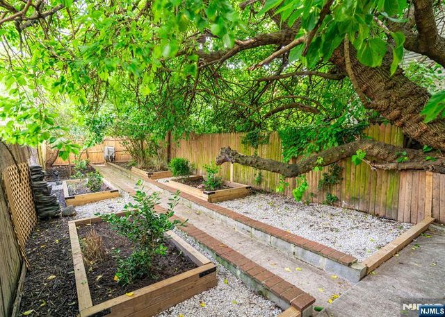 258 Clerk Street 1, Jersey City, NJ 07304