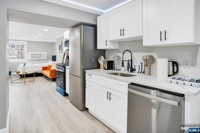 258 Clerk Street 1, Jersey City, NJ 07304