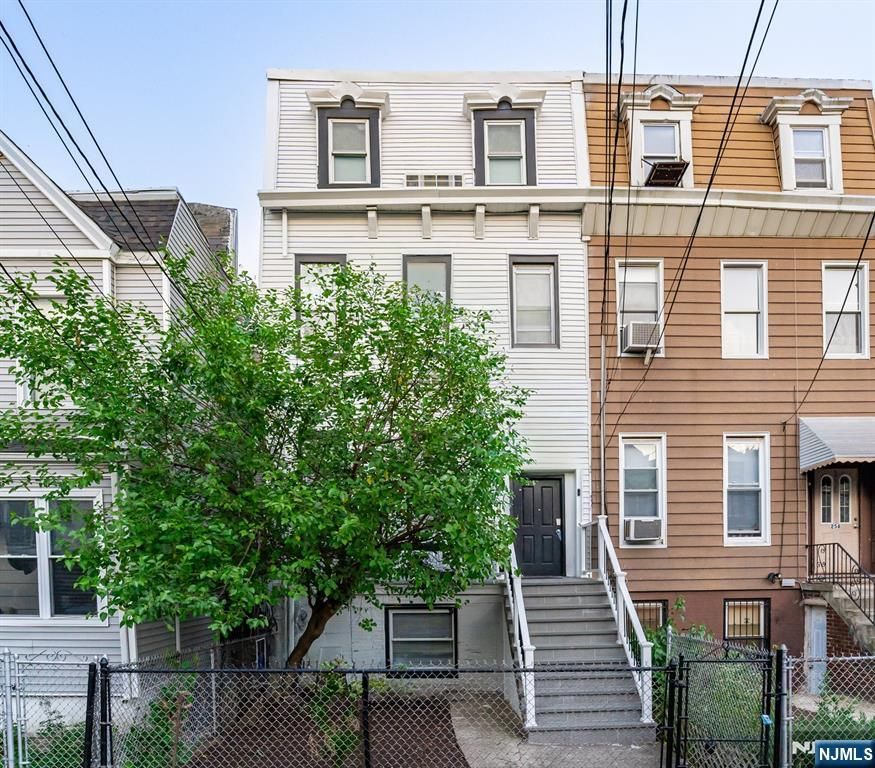 258 Clerk Street 1, Jersey City, NJ 07304