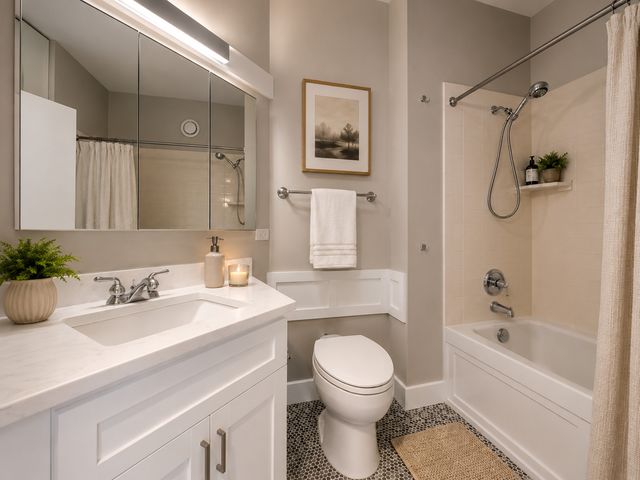 222 N Columbus Drive 4703, Chicago, IL 60601