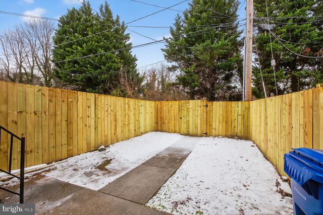 2727 BAKER ST, Baltimore, MD 21216