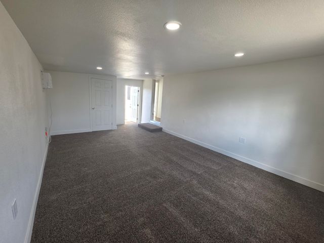 1809 N Bridge Street, Visalia, CA 93291