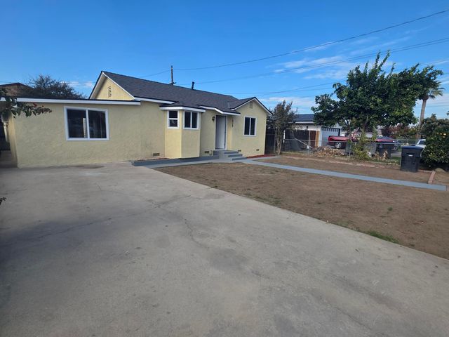 1809 N Bridge Street, Visalia, CA 93291