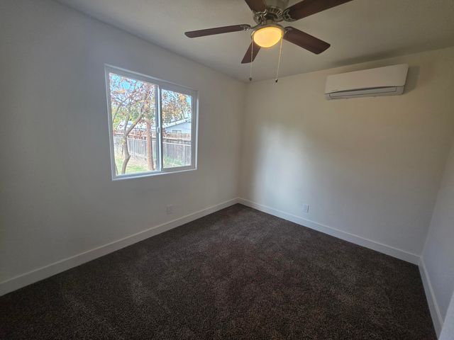 1809 N Bridge Street, Visalia, CA 93291