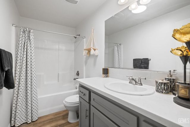 11914 Bellinger Street, Bakersfield, CA 93311