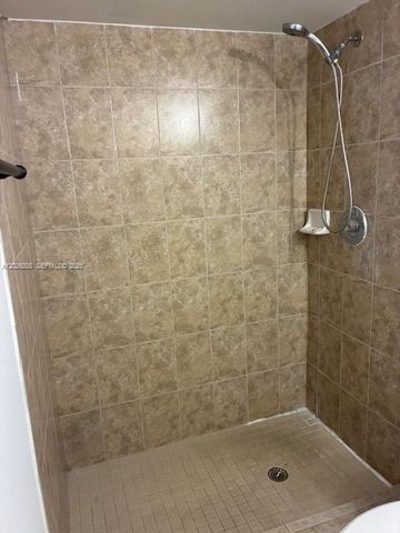 7075 NW 186th Street C507, Hialeah, FL 33015
