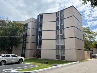 7075 NW 186th Street C507, Hialeah, FL 33015