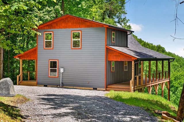 1386 Outlook Road, Murphy, SC 29806