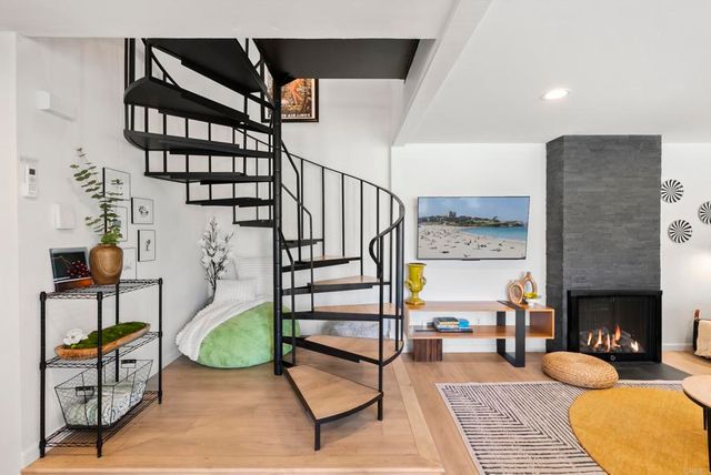 675 S Sierra 7, Solana Beach, CA 92075