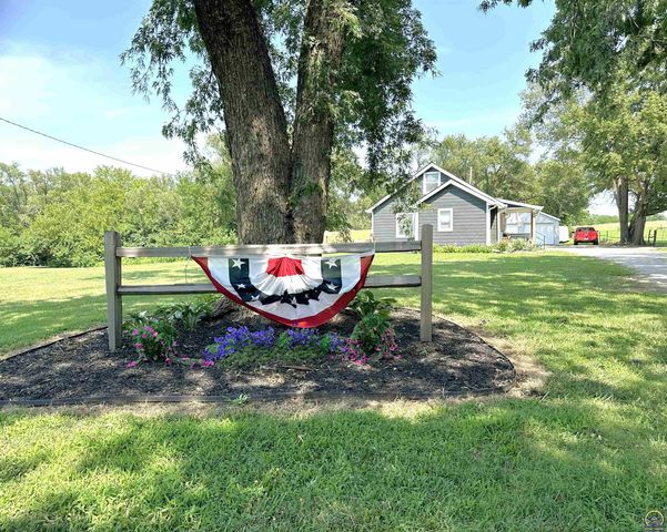 4200 NW Rochester RD, Topeka, KS 66617